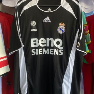 REAL MADRID GALACTICOS NEGRA PREMIUM RETRO 06/07
