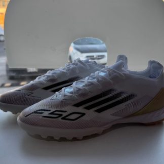 TAQUETE ADIDAS F50 BLANCO CON DORADO SIN TACHO